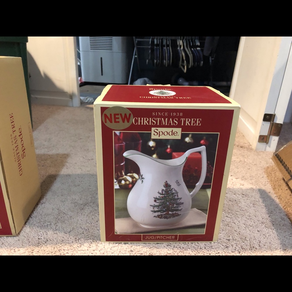 Spode. Christmas Pitcher